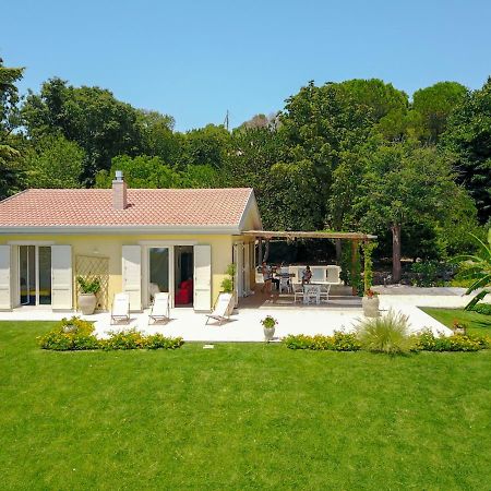 Villa Palm Hill Piedimonte Etneo Buitenkant foto