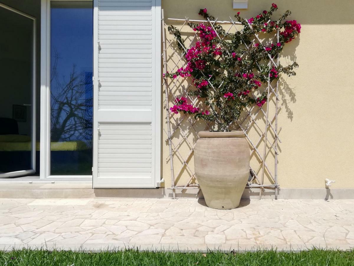Villa Palm Hill Piedimonte Etneo Buitenkant foto