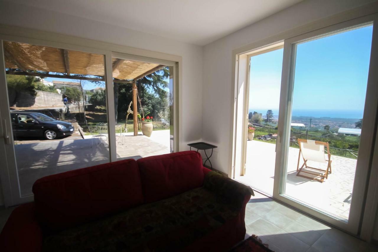 Villa Palm Hill Piedimonte Etneo Buitenkant foto